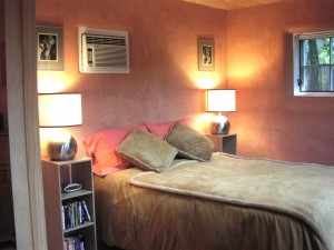 Air conditioning – cool! And great lamps on each side for reading in King bed.